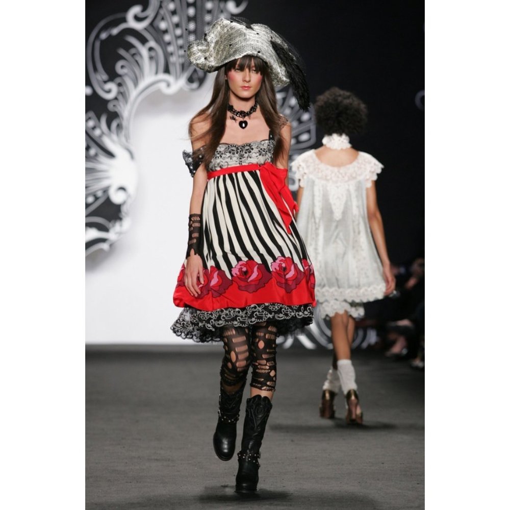 Anna Sui Rose Parade pirate silk dress KNOCK OFF